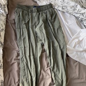 hollister army green joggers